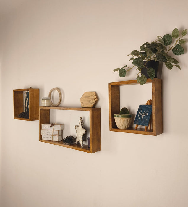GEORGE III Rectangular Shaped Set of 3 Wooden Wall Shelves